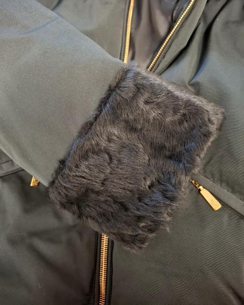 GIACCA MONCLER NERA COLLO E POLSINI PELO TG S