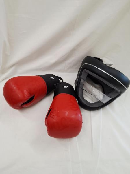 KIT CASCO+GUANTONI BOXE ROSSO NERI DECATHLON