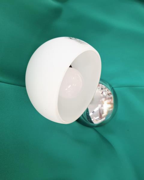 LAMPADA APLIQUE LEUCOS BOCCIA BIANCA