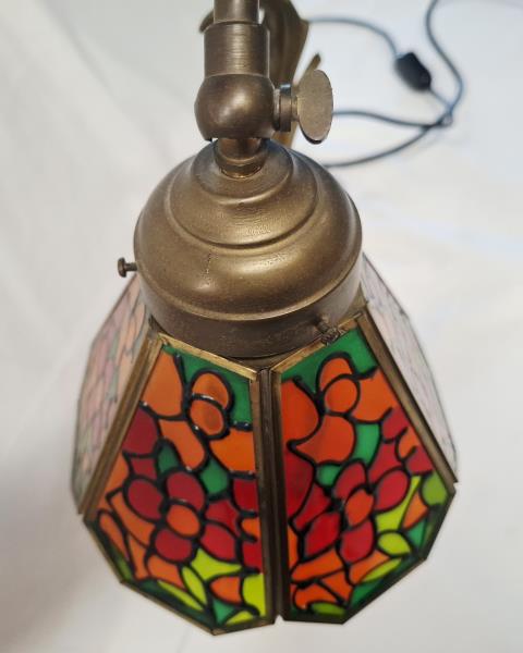 LAMPADA DA TAVOLO BASE DONNA SDRAIATA