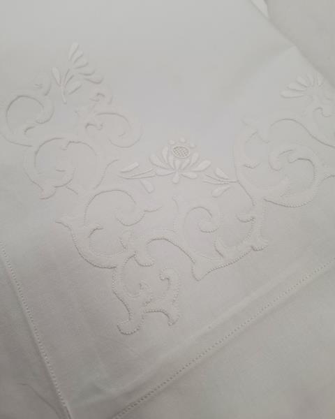 LENZUOLO BIANCO MATRIMONIALE RICAMI CON DUE FEDERE