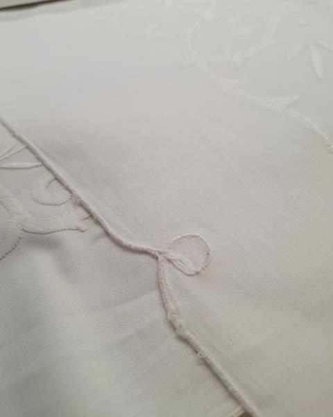 LENZUOLO BIANCO MATRIMONIALE RICAMI CON DUE FEDERE