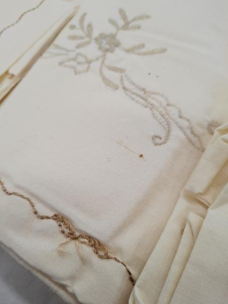 LENZUOLO MATRIMONIALE BEIGE RICAMI INSERTI PIZZO