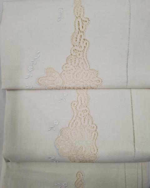 LENZUOLO MATRIMONIALE PIZZO CANTU' CON FEDERE BEIGE