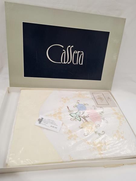 LENZUOLO MATRIMONIALE RICAMI GIALLI E APPLICAZIONI + 2 FEDERE