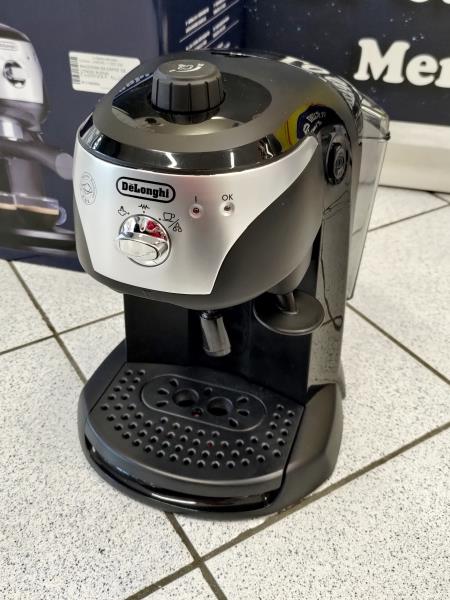 MACCHINA DA CAFFE' DE LONGHI NUOVA