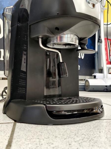 MACCHINA DA CAFFE' DE LONGHI NUOVA