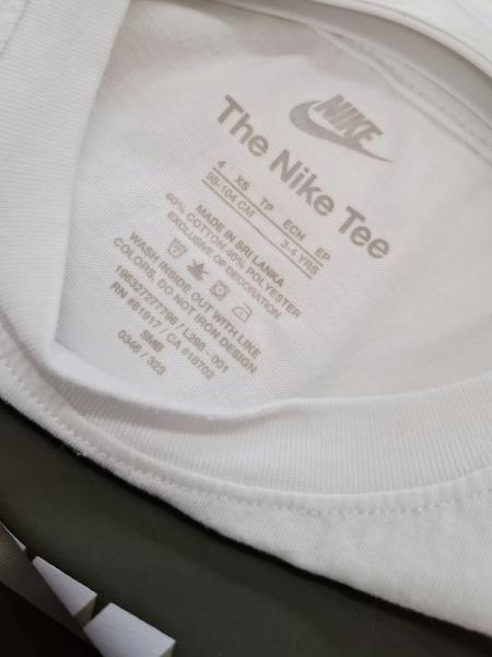 MAGLIA NIKE BIANCA TG 3/4 ANNI
