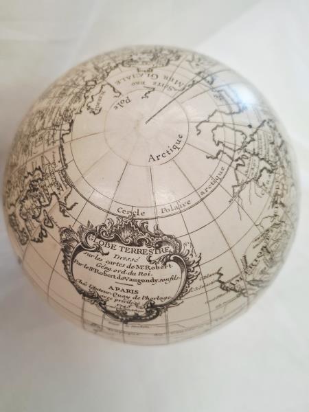 MAPPAMONDO BIANCO BASE APPOGGIO METALLO 15 CM