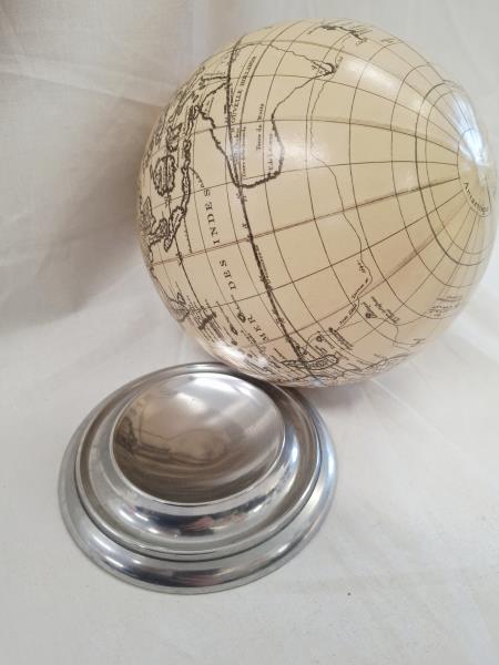 MAPPAMONDO BIANCO BASE APPOGGIO METALLO 15 CM