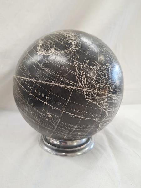 MAPPAMONDO NERO BASE APPOGGIO METALLO 20 CM