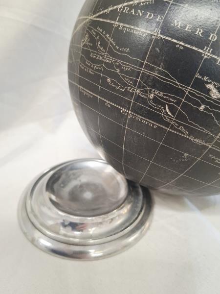 MAPPAMONDO NERO BASE APPOGGIO METALLO 20 CM