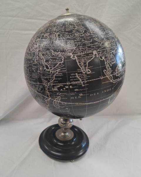 MAPPAMONDO NERO H 50 CM