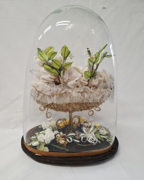 MARIA BAMBINA CON CUPOLA VETRO