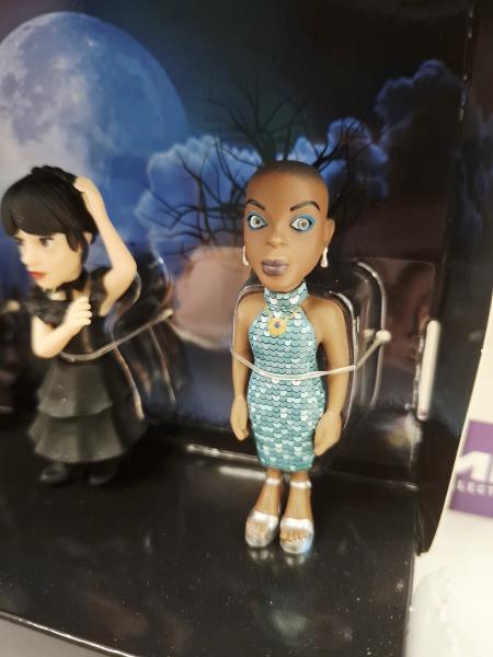 MINIX COLLECION FIGURES WEDNESDAY