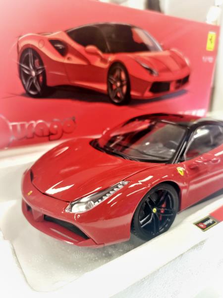 MODELLINO FERRARI 488 GTB SCALA 1.18