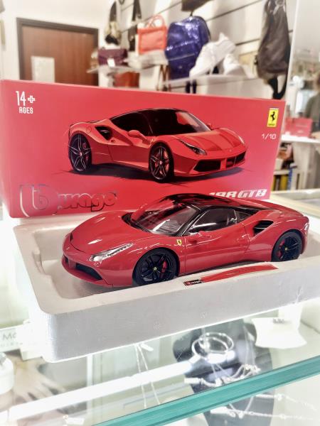 MODELLINO FERRARI 488 GTB SCALA 1.18