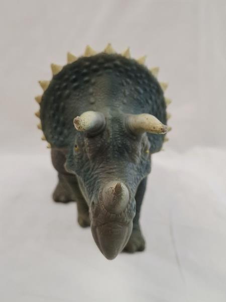 MODELLINO TRICERATOPO KENNER JURASSIC PARK JP08