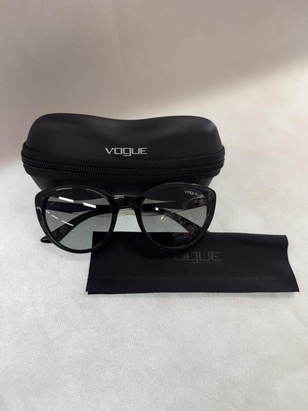 OCCHIALI DA SOLE VOGUE