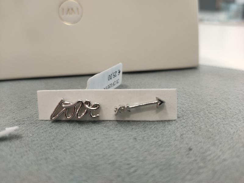 Orecchini argento 925 rodiato Love