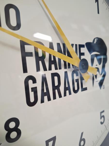 OLOGIO DA PARETE FRANKIE GARAGE GIALLO
