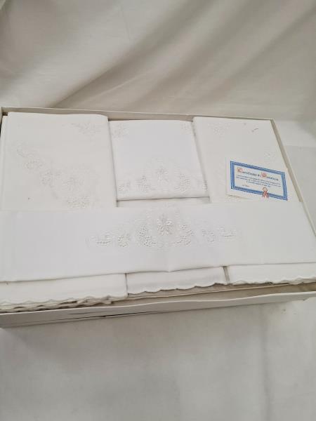 PARURE LENZUOLA MATRIMONIALI BIANCHE RICAMI