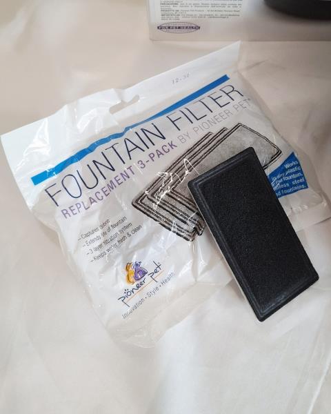 PIONEER PET FONTANELLA GATTI