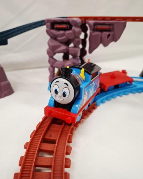 PISTA GIOCATTOLO TRENINO THOMAS HMC28