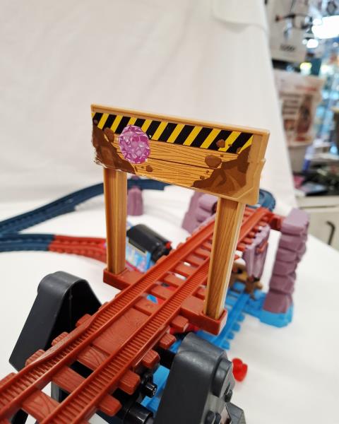 PISTA GIOCATTOLO TRENINO THOMAS HMC28