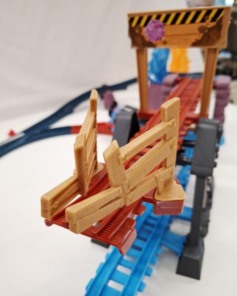 PISTA GIOCATTOLO TRENINO THOMAS HMC28