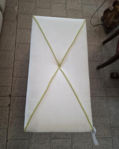 PUFF BEIGE RIGHE VERDI