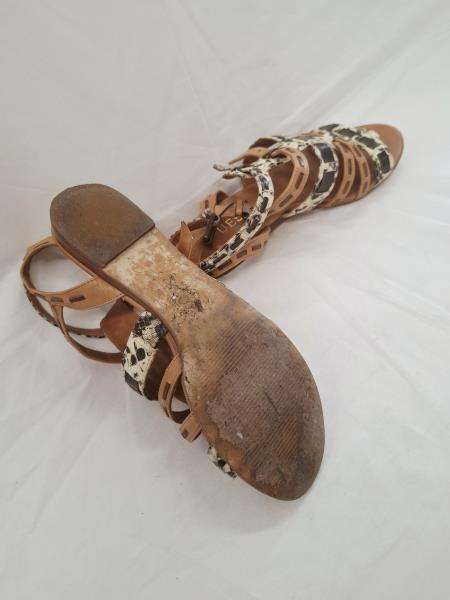 SANDALO GUESS MARRONE MACULATO N 36