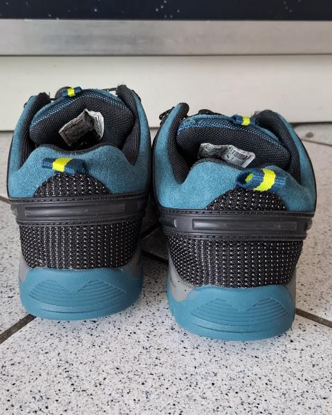 SCARPA CMP AZZURRA NERA N 36