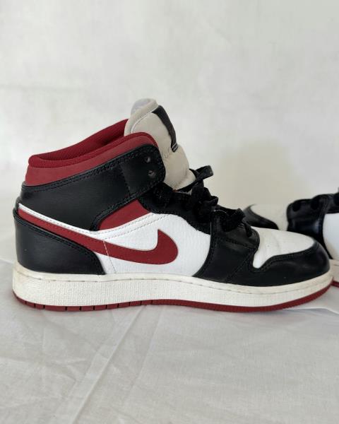 SCARPA NIKE JORDAN 1 n. 40
