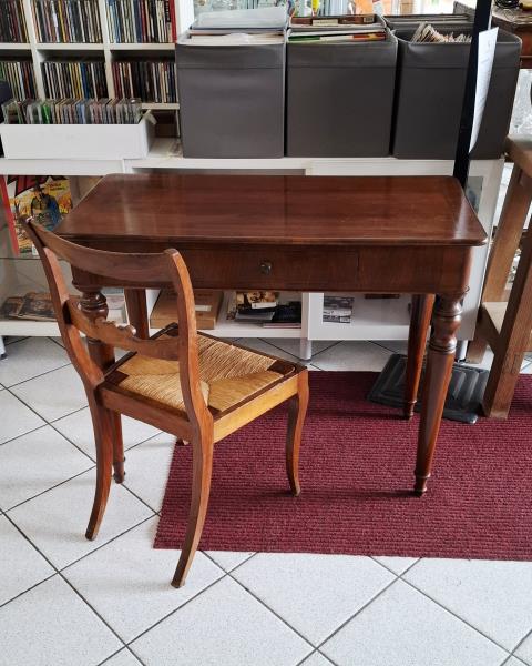 SCRITTOIO D'EPOCA CON SEDIA