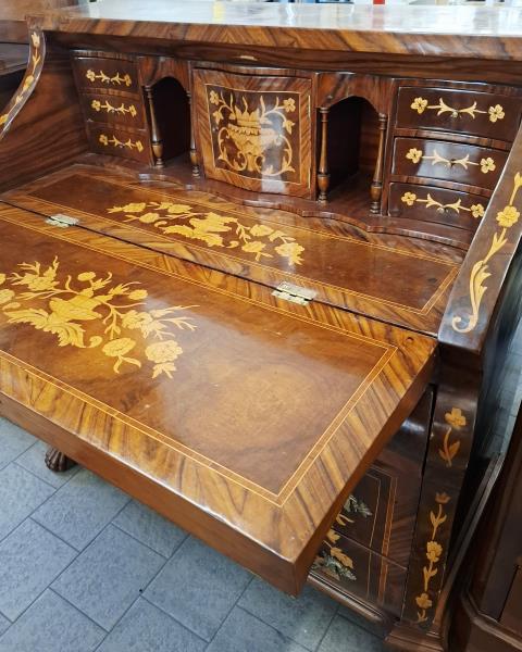 SCRITTOIO INTARSIATO