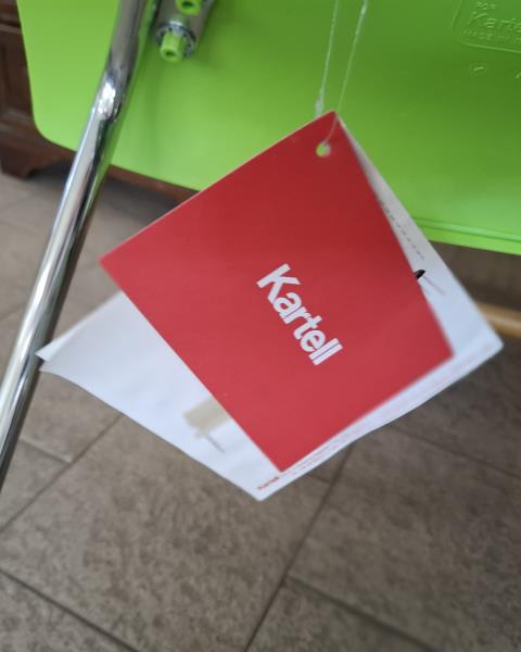 SEDIA KARTELL TAVOLETTA PIEGHEVOLE MOD. MAUI MAGISTRETTI