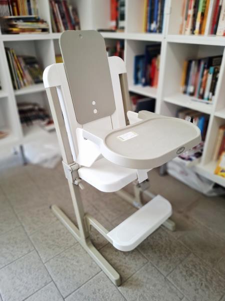 SEGGIOLONE PAPPA BREVI BIANCO GRIGIO