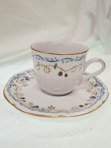 SERVIZIO CAFFE' E TE' LAKLAIN  X 6 PERSONE FRAGOLINE