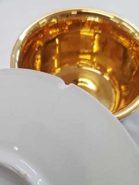 SERVIZIO CERAMICA CAPODIMONTE AZZURRA  X 2 (piattino sbeccato)