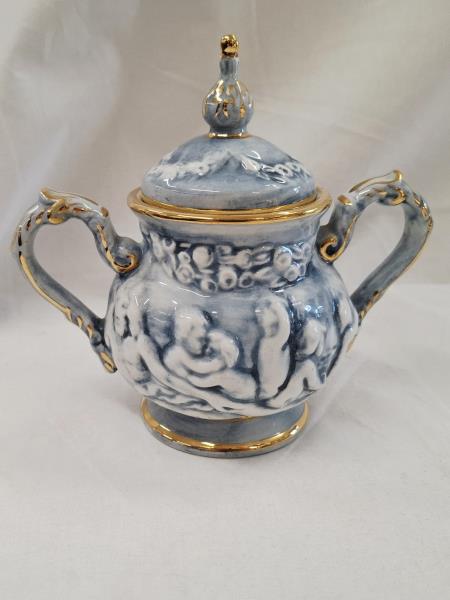 SERVIZIO CERAMICA CAPODIMONTE AZZURRA  X 2 (piattino sbeccato)