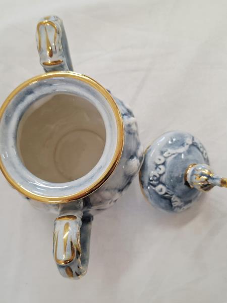 SERVIZIO CERAMICA CAPODIMONTE AZZURRA  X 2 (piattino sbeccato)