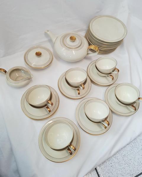 SERVIZIO DA TE' X 12 PERSONE H&G IVORY BODY SUPREME