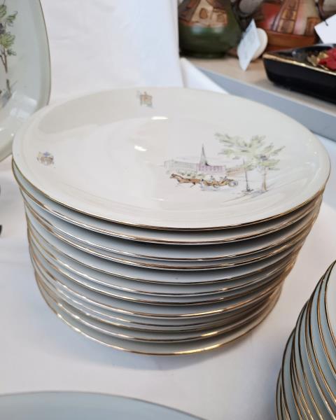 SERVIZIO PIATTI BAREUTHER BAVARIA DISEGNI VINTAGE X 12 PERSONE