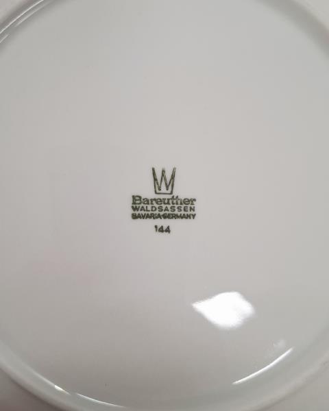 SERVIZIO PIATTI BAREUTHERBORDO DORATO BORDEAUX X 11 PERSONE