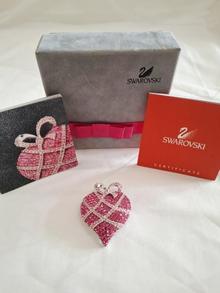 SPILLA SWAROVSKI CUORE STRASS ROSA