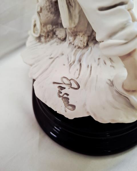 STATUA PASCAL CAPODIMONTE INNAMORATI