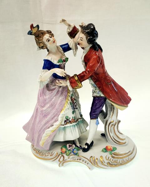 STATUINA CAPODIMONTE BARONETTO GIACCA ROSSA
