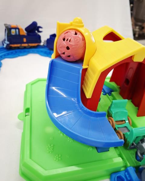 STAZIONE FATTORIA AGRICOLA MIGHTY EXPRESS CON 4 TRENINI