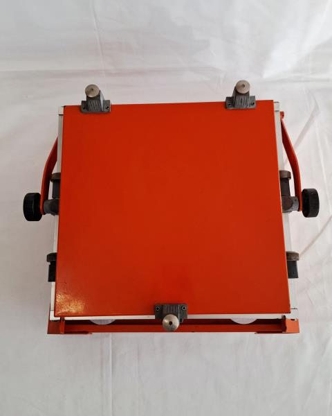 SUPPORTO PER MONTAGGIO SCHEDE ELETTRONICHE